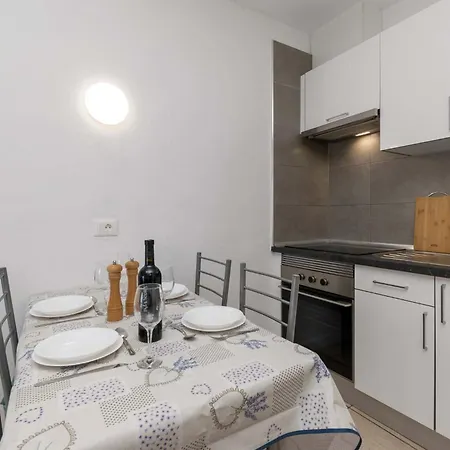 Apartment Diamantes 24 - One Bed